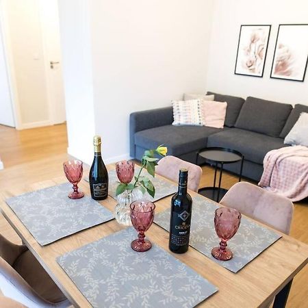 Nowoczesny Apartament Dabska Arena / Parking Krakau Buitenkant foto