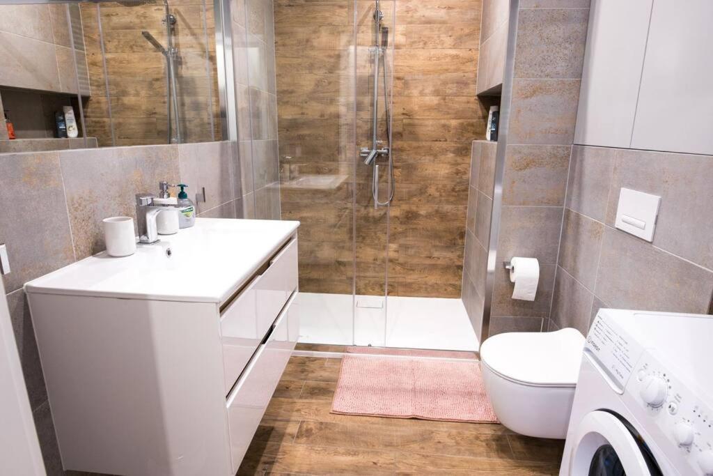 Nowoczesny Apartament Dabska Arena / Parking Krakau Buitenkant foto